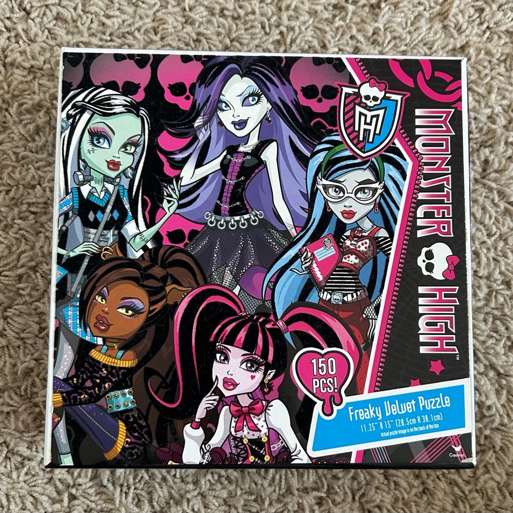 Rare NEW SEALED Monster High Freaky Velvet 150 Piece Jigsaw Puzzle 11.25” X 15”